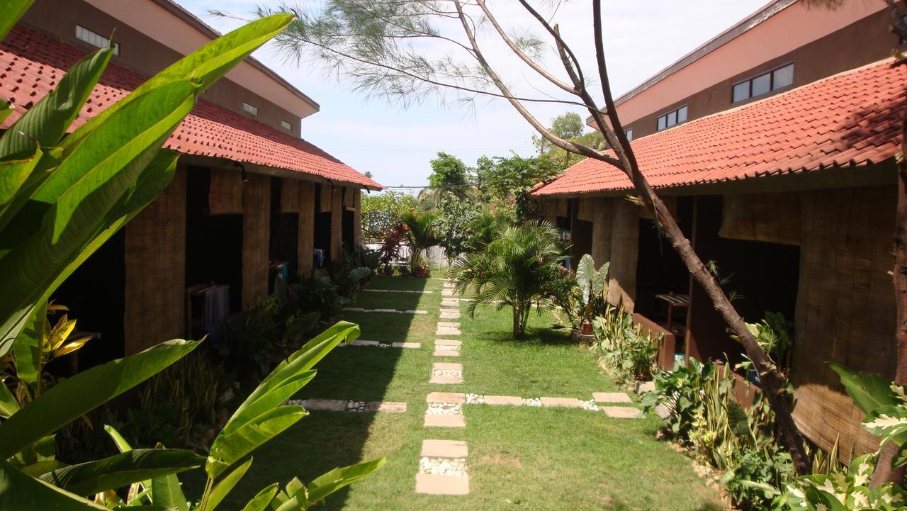 Relaxing Homestay Kuta  Exterior photo